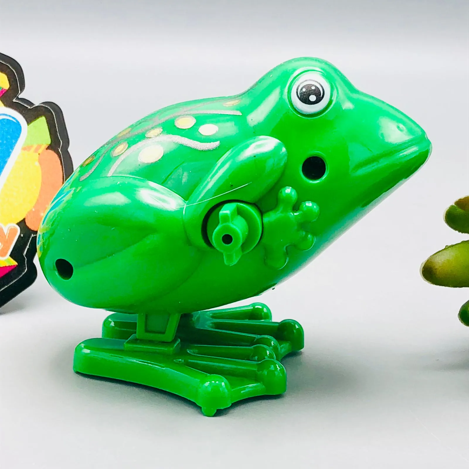 1Pc Wind-up Cute Jumping Frog