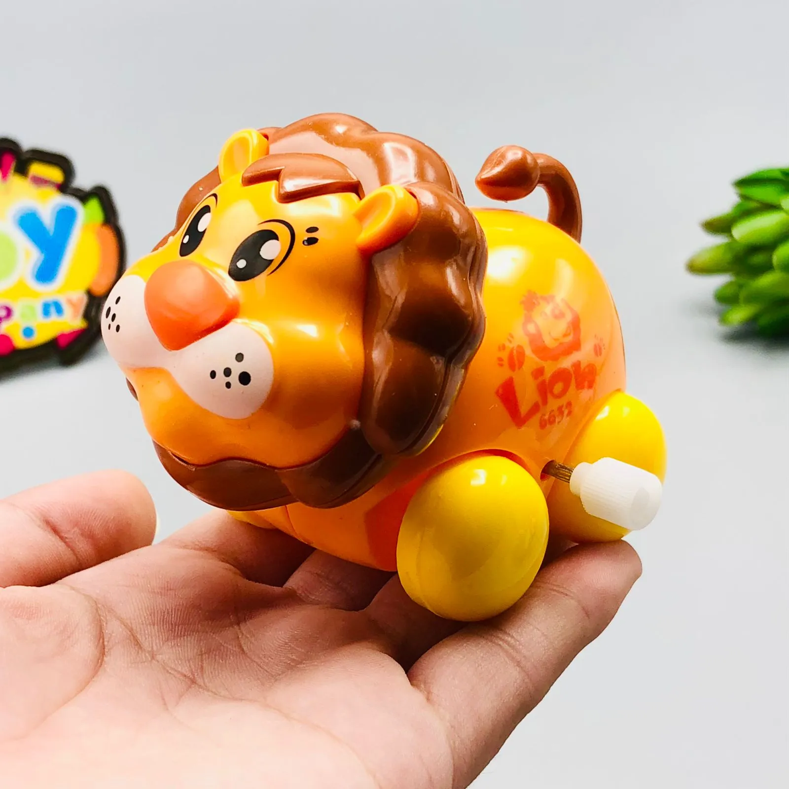 1Pc Wind-up Cute Little Lion Toy