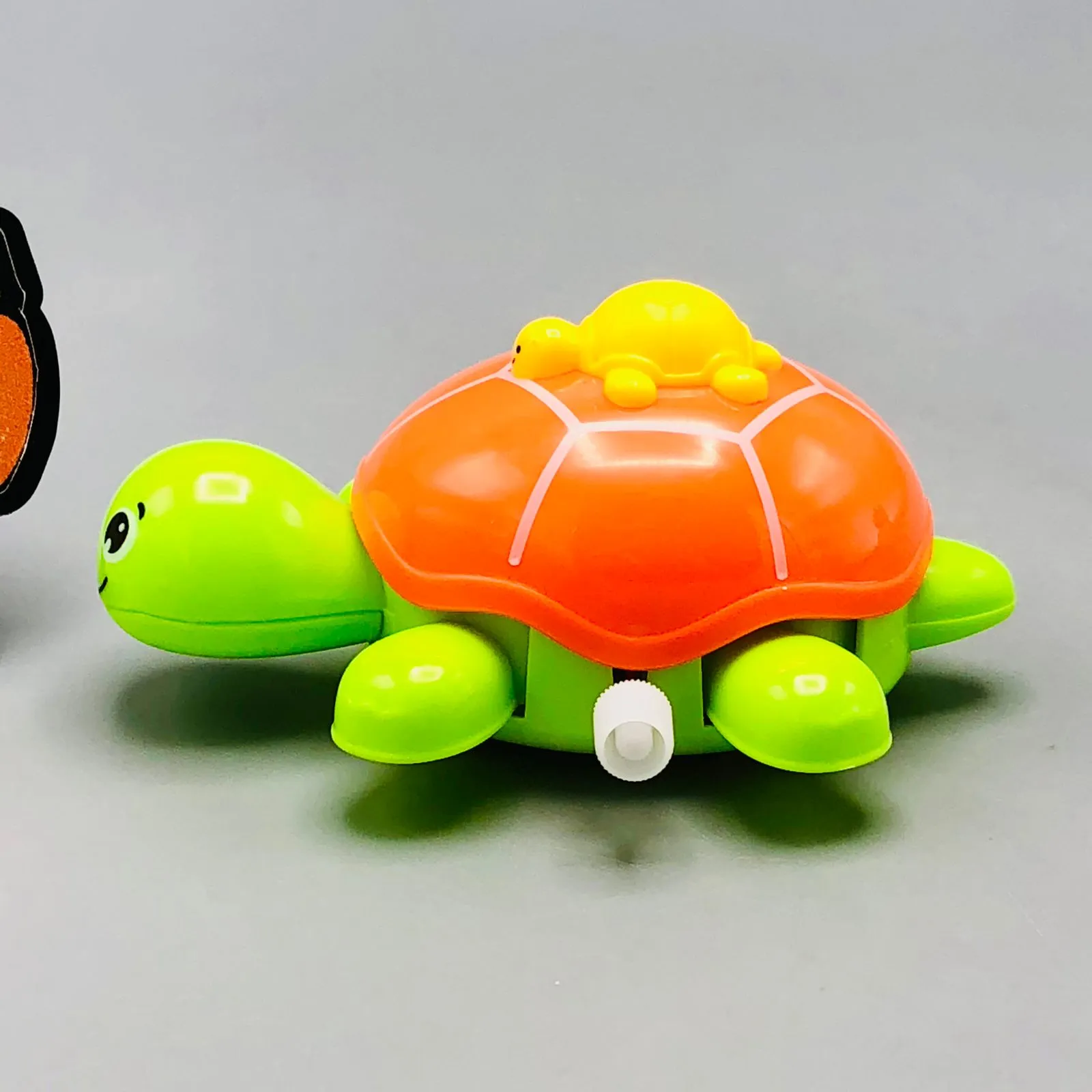 1Pc Wind-up Little Turtle Toy