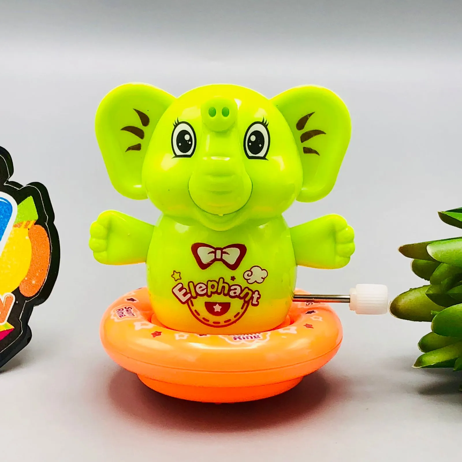 1Pc Wind-up Naughty Little Elephant Toy