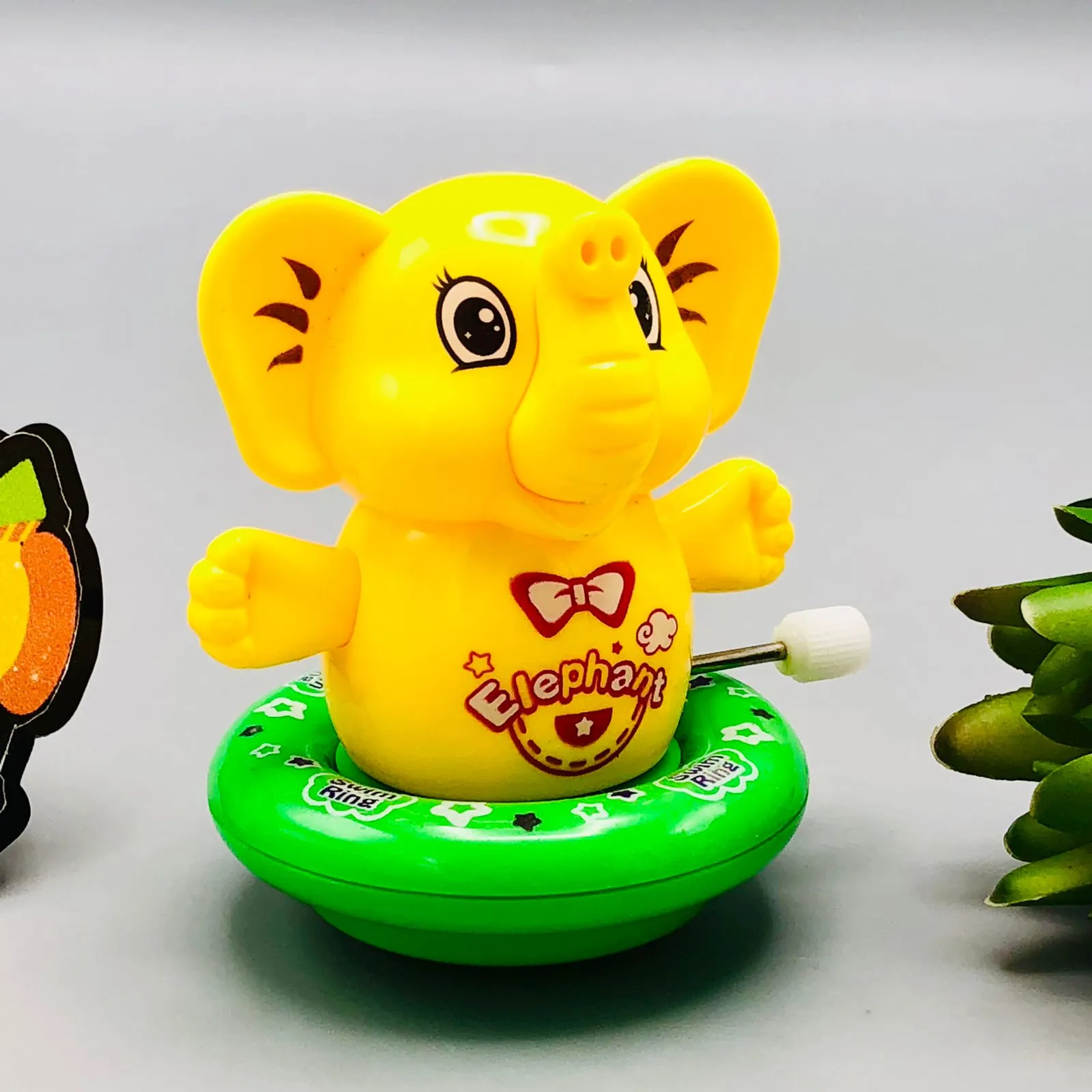 1Pc Wind-up Naughty Little Elephant Toy