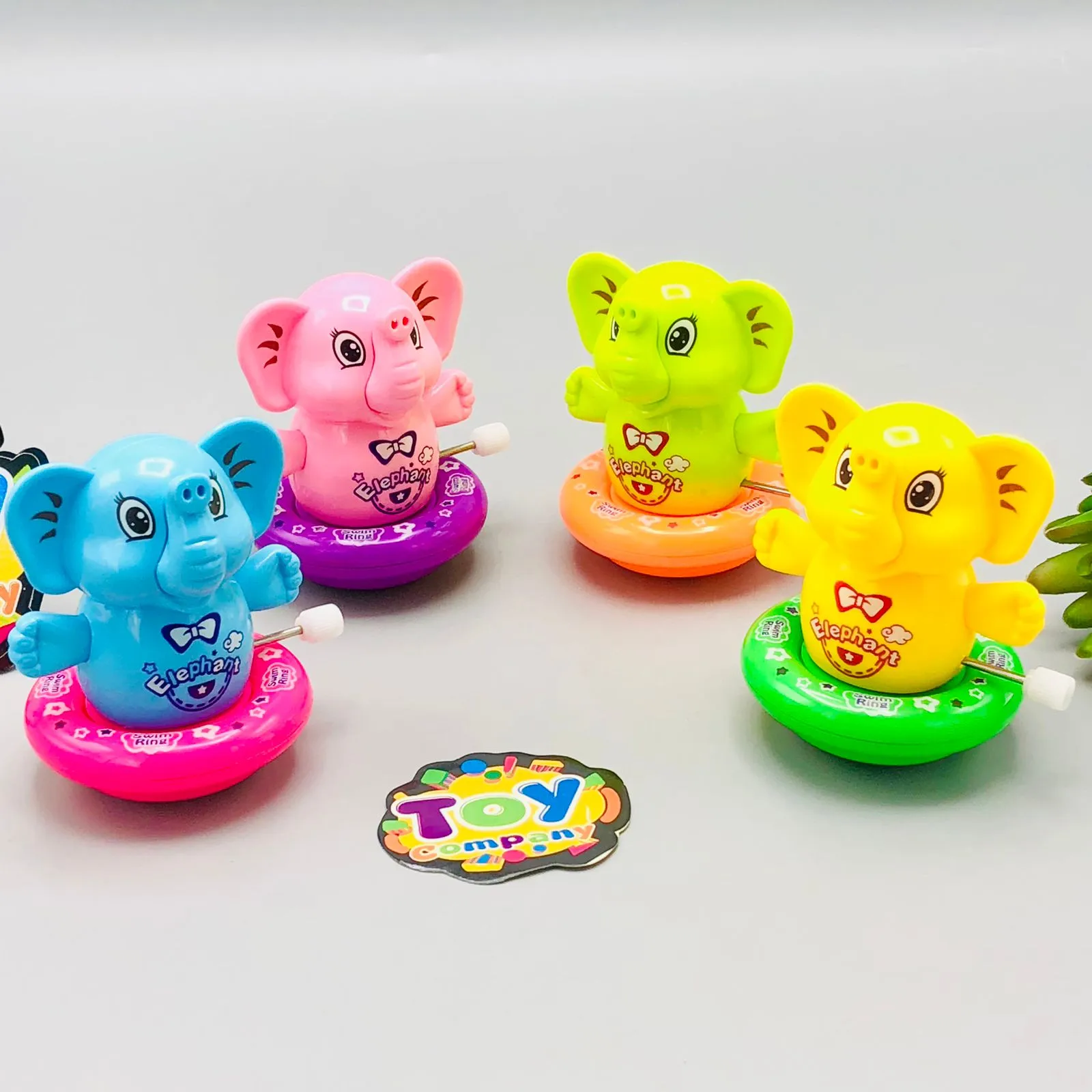 1Pc Wind-up Naughty Little Elephant Toy