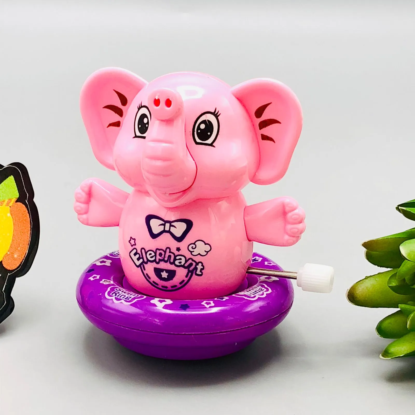1Pc Wind-up Naughty Little Elephant Toy