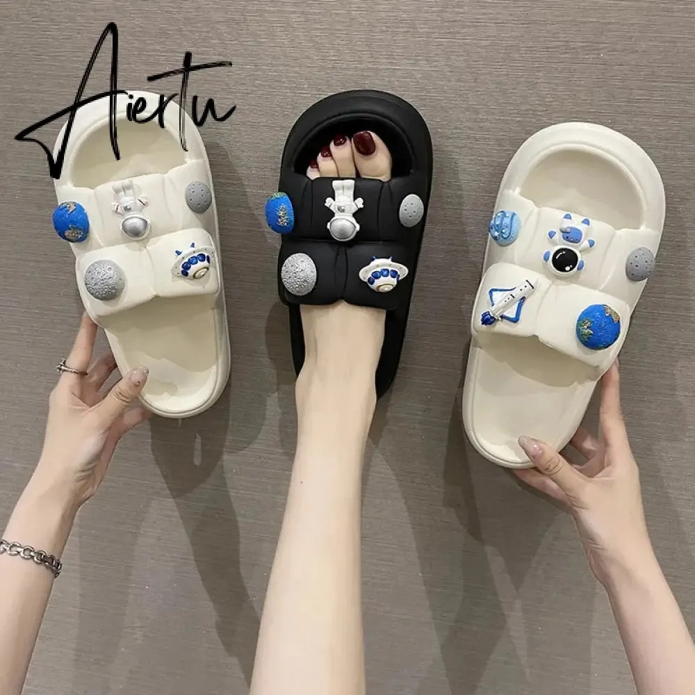 Fashion Design Cartoon Astronaut Women's Slippers Men's  New Summer Beach Slide Flip Flops Indoor Bathroom Non-slip Shoes
