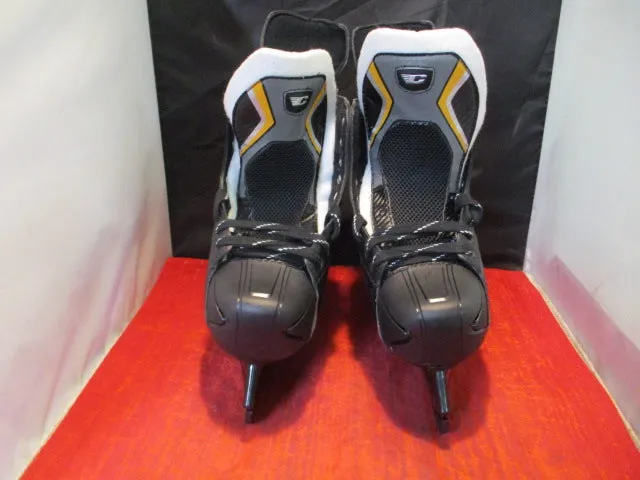 New Canadian R50 Men's Ice Hockey Skates Size 13