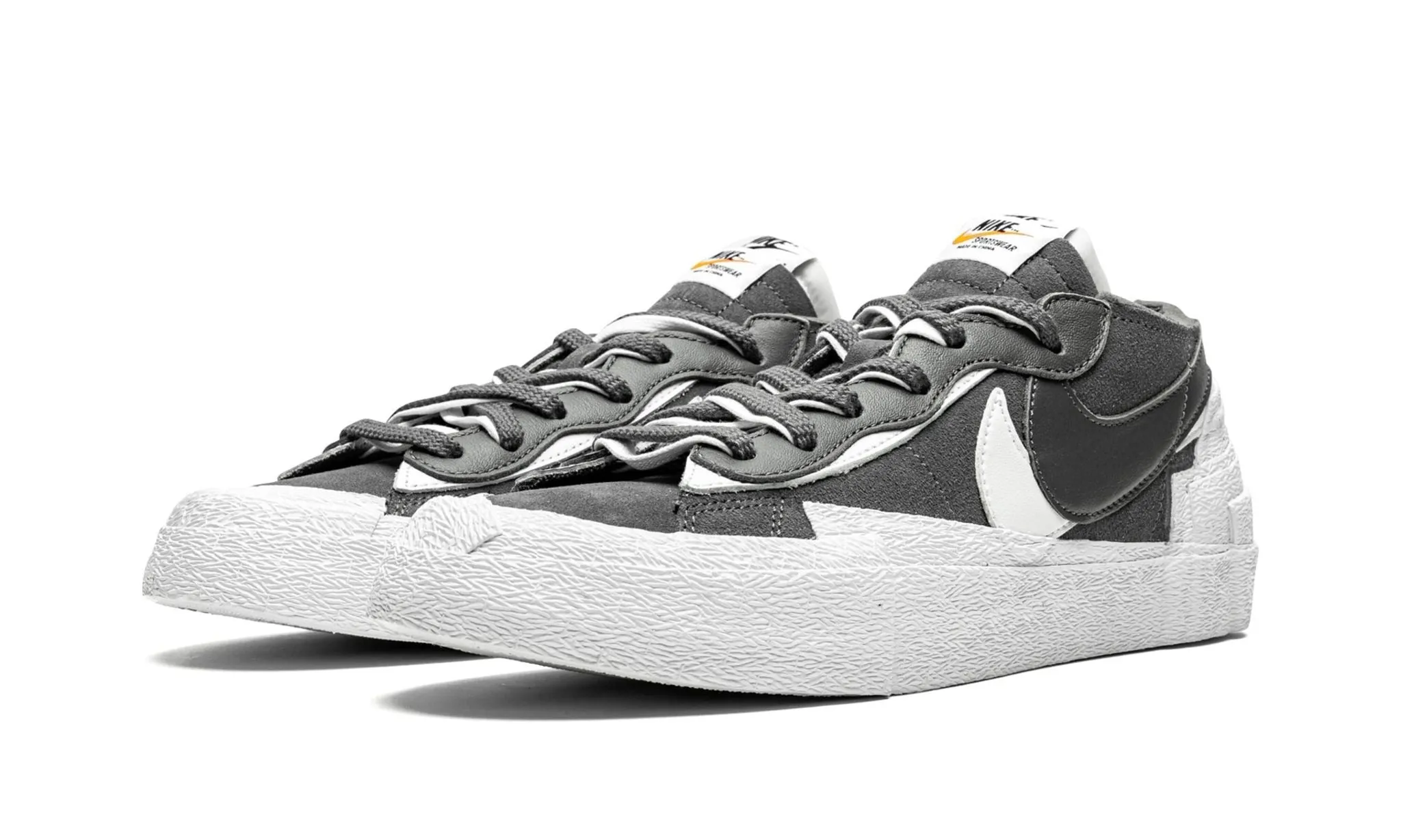 NIKE BLAZER LOW X SACAI GREY IRON/WHITE