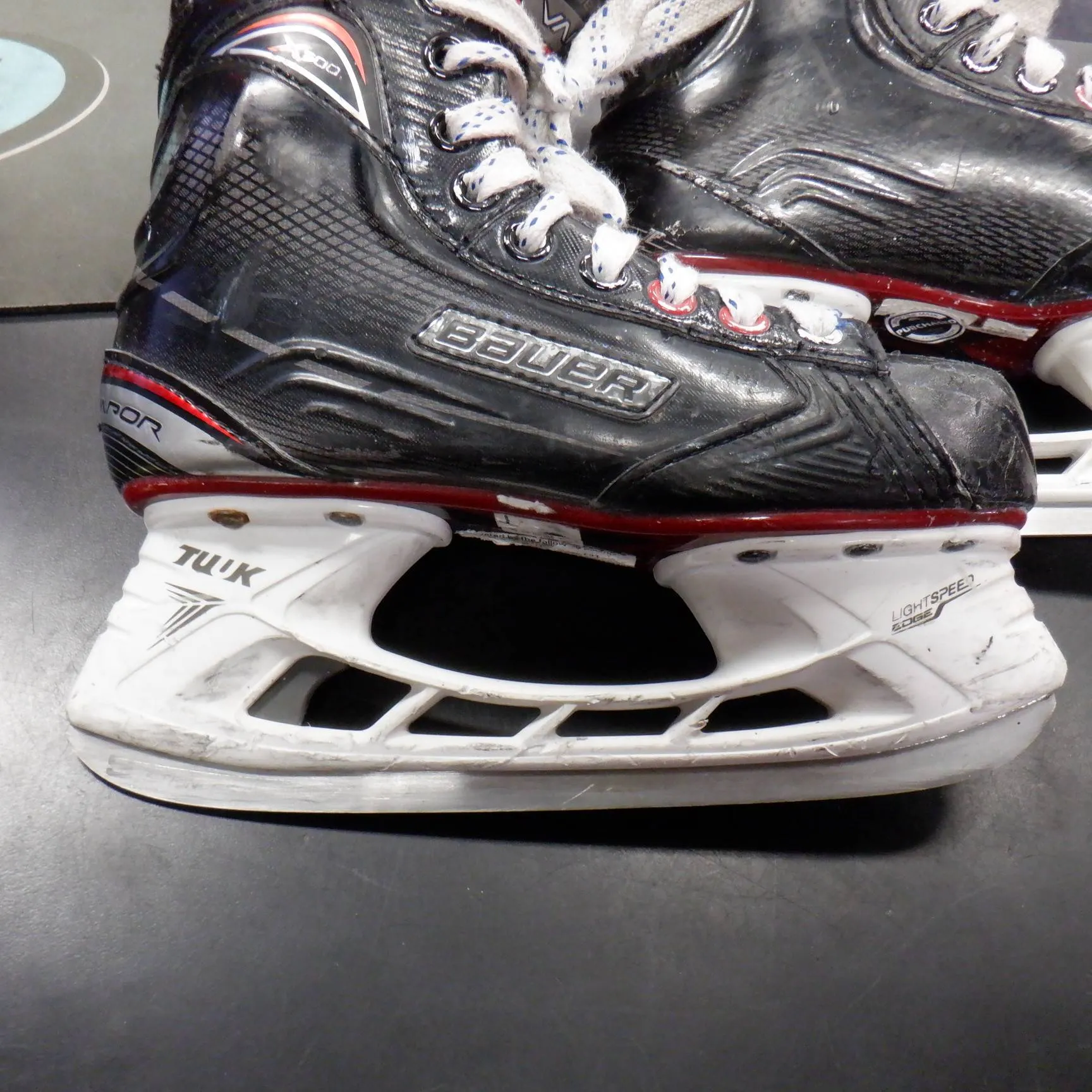 Used Bauer Vapor X500 Hockey Skates Size 3