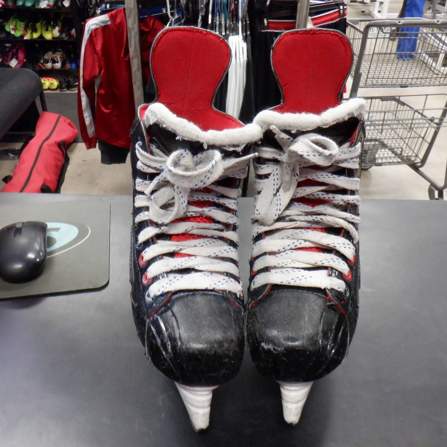 Used Bauer Vapor X500 Hockey Skates Size 3