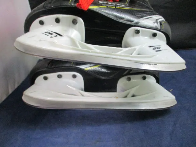 Used CCM 9060 Tacks Skates Youth Size 11.5
