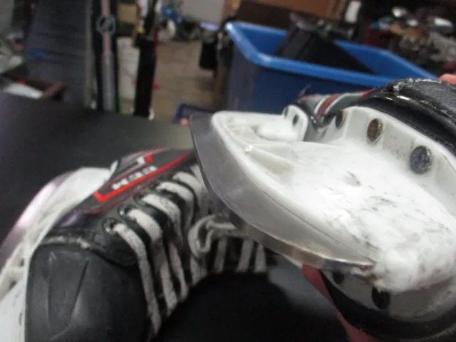 Used CCM Jetspeed FT340 Hockey Skates Sz 13Y