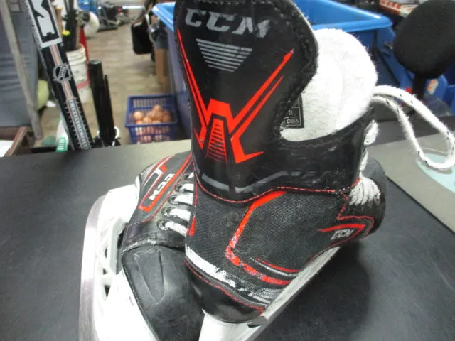 Used CCM Jetspeed FT340 Hockey Skates Sz 13Y