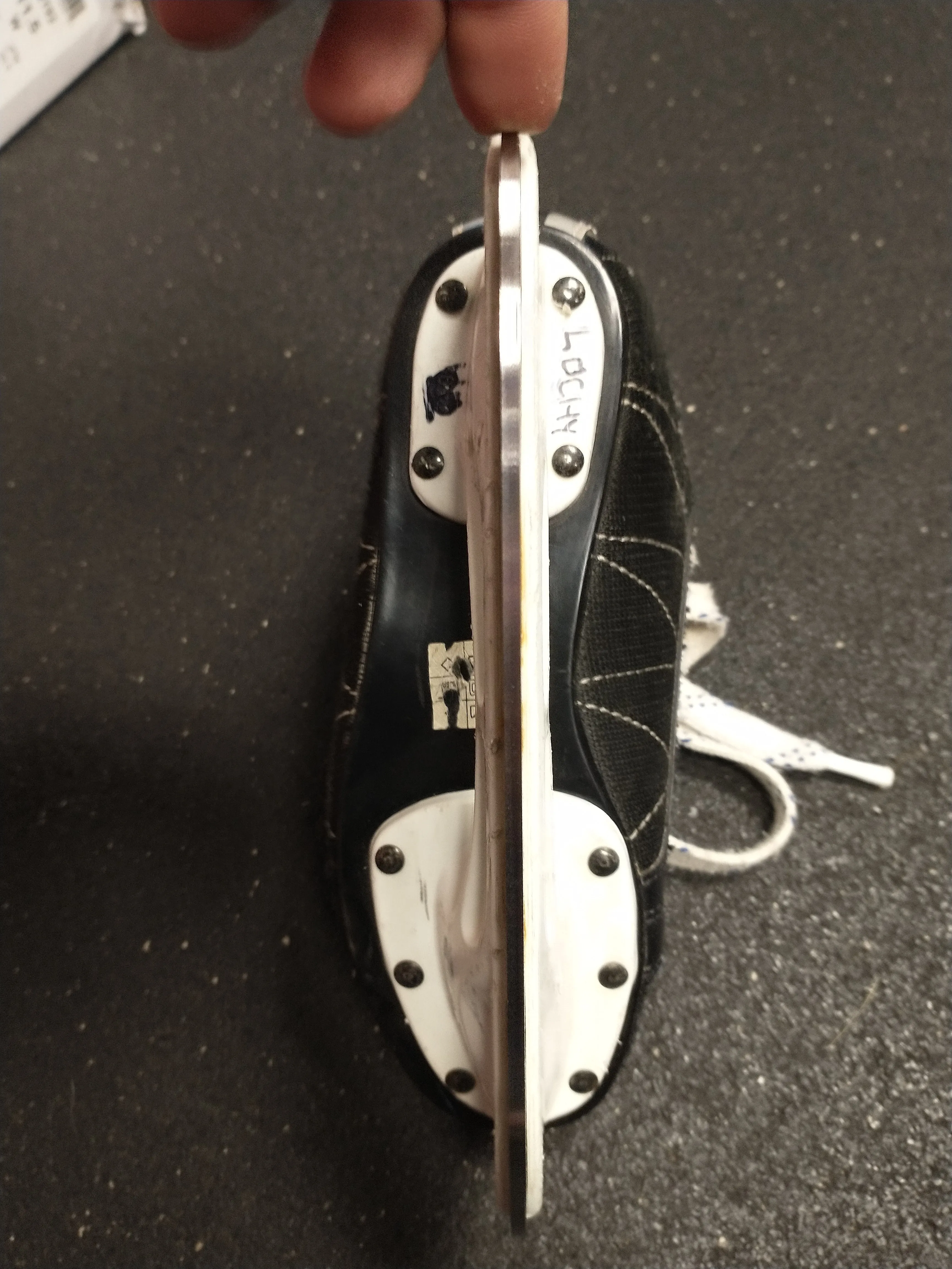 Used Easton Magnum Skates YTH Size 13
