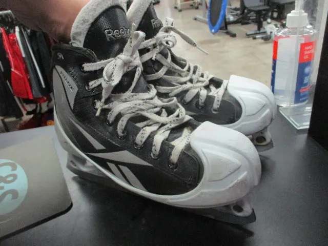 Used Reebok Fitlite 5K Hockey Goalie SKates Size 4.5